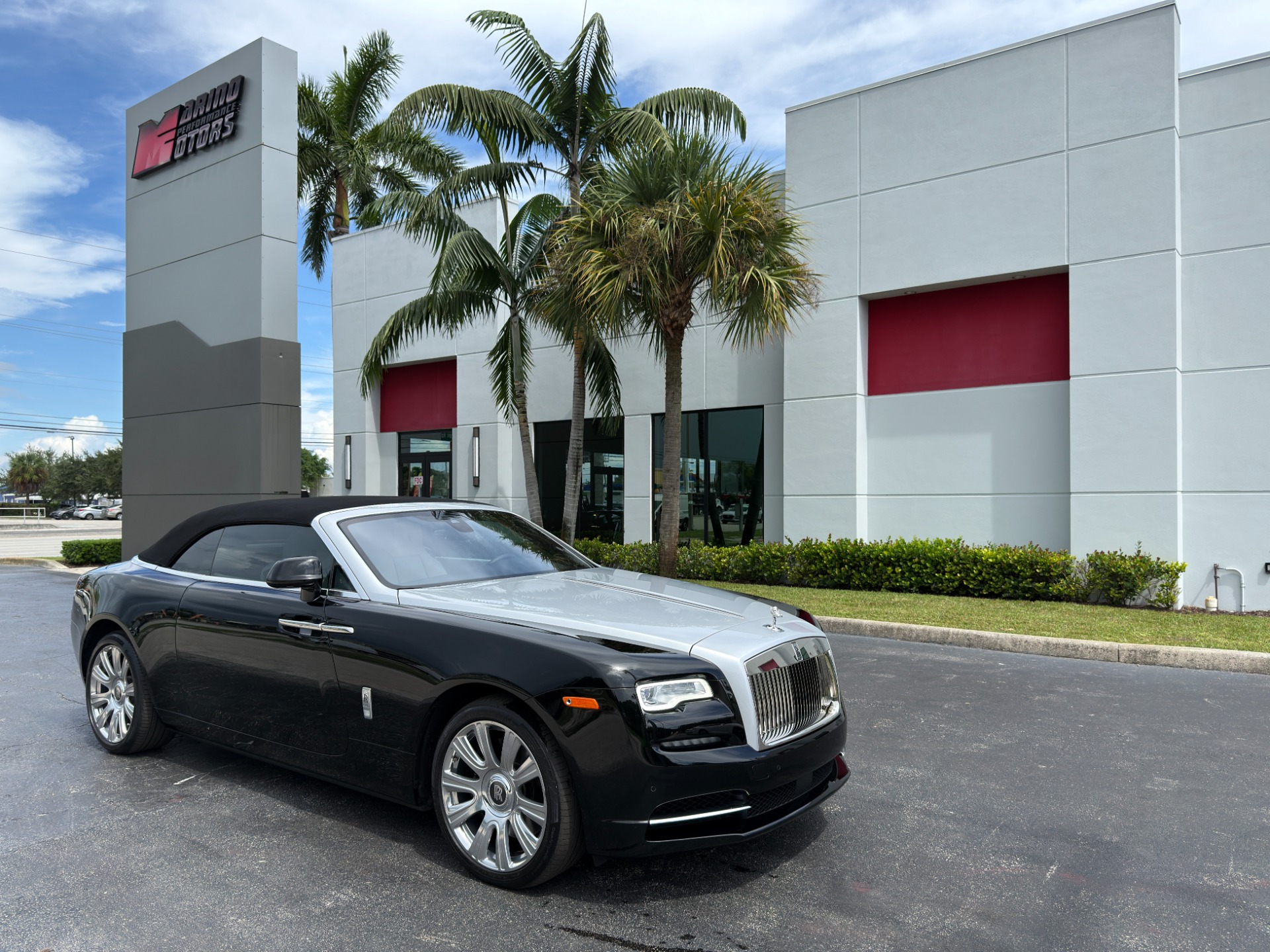 2016 Rolls Royce Dawn RR6 photo 44