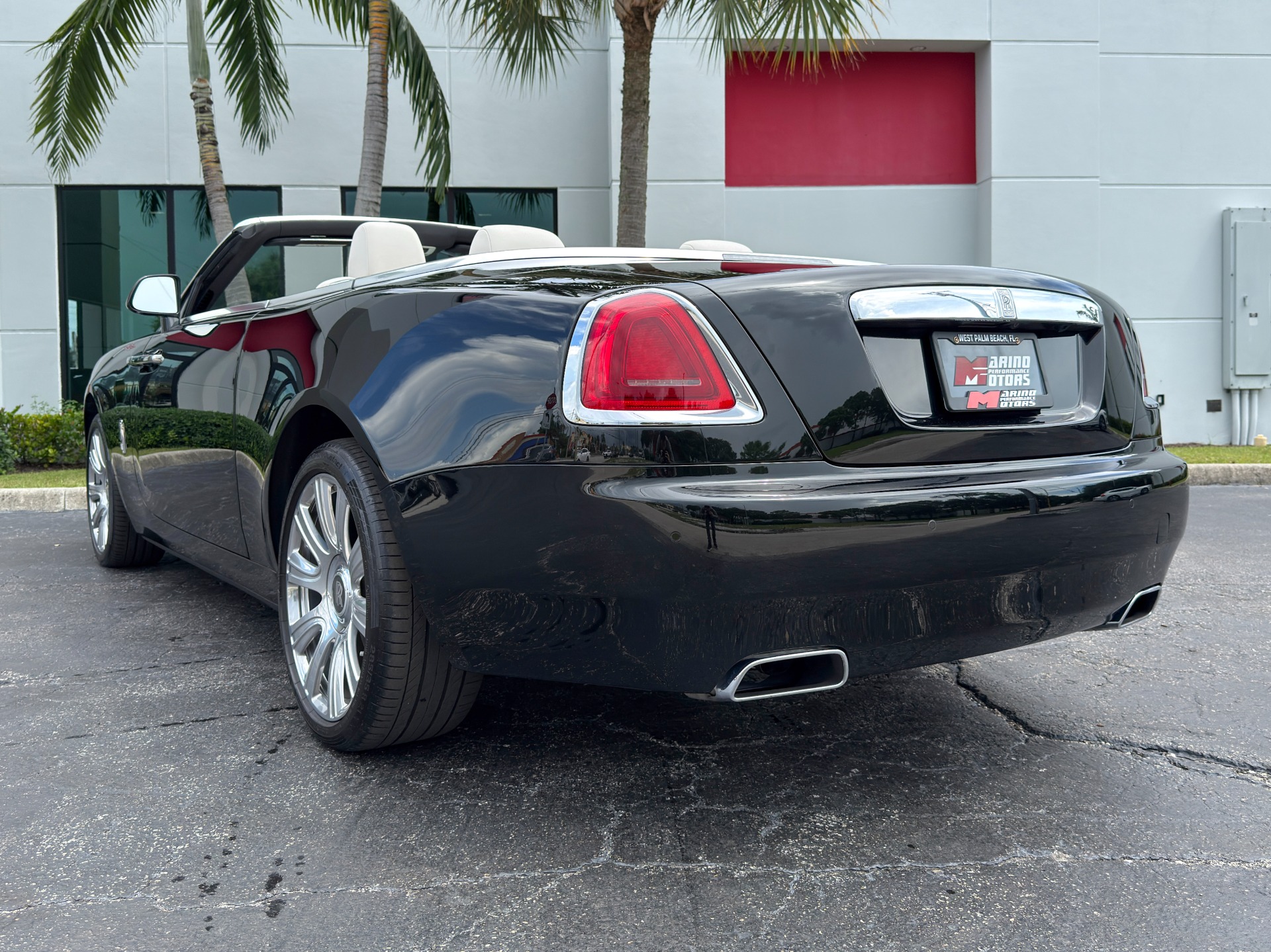 2016 Rolls Royce Dawn RR6 photo 8
