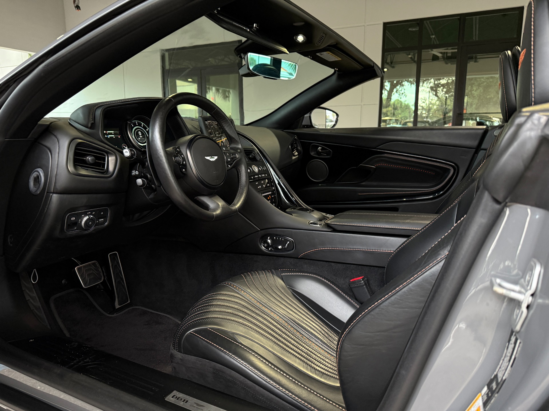 Used-2021-Aston-Martin-DB11-Volante