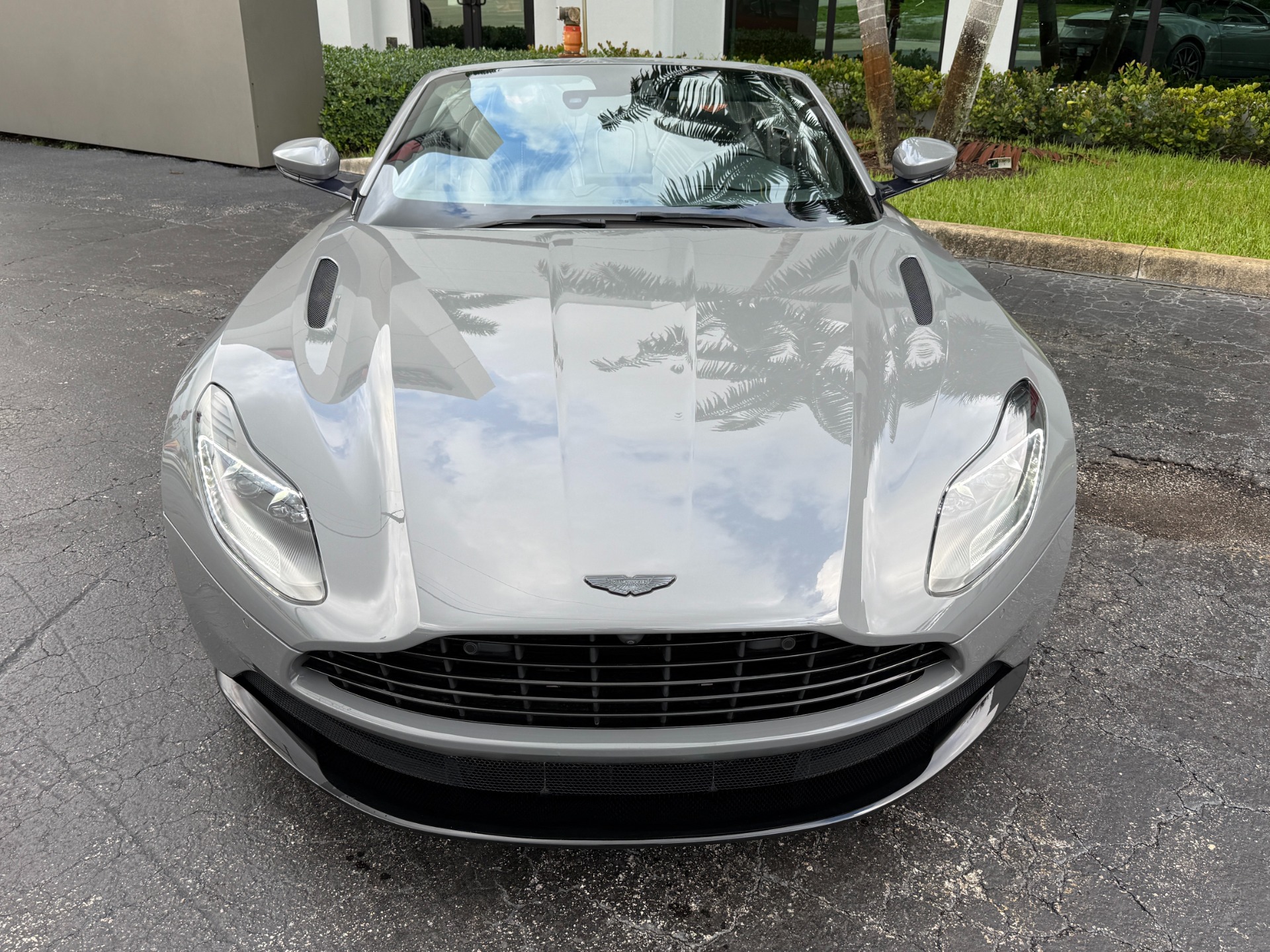 Used-2021-Aston-Martin-DB11-Volante
