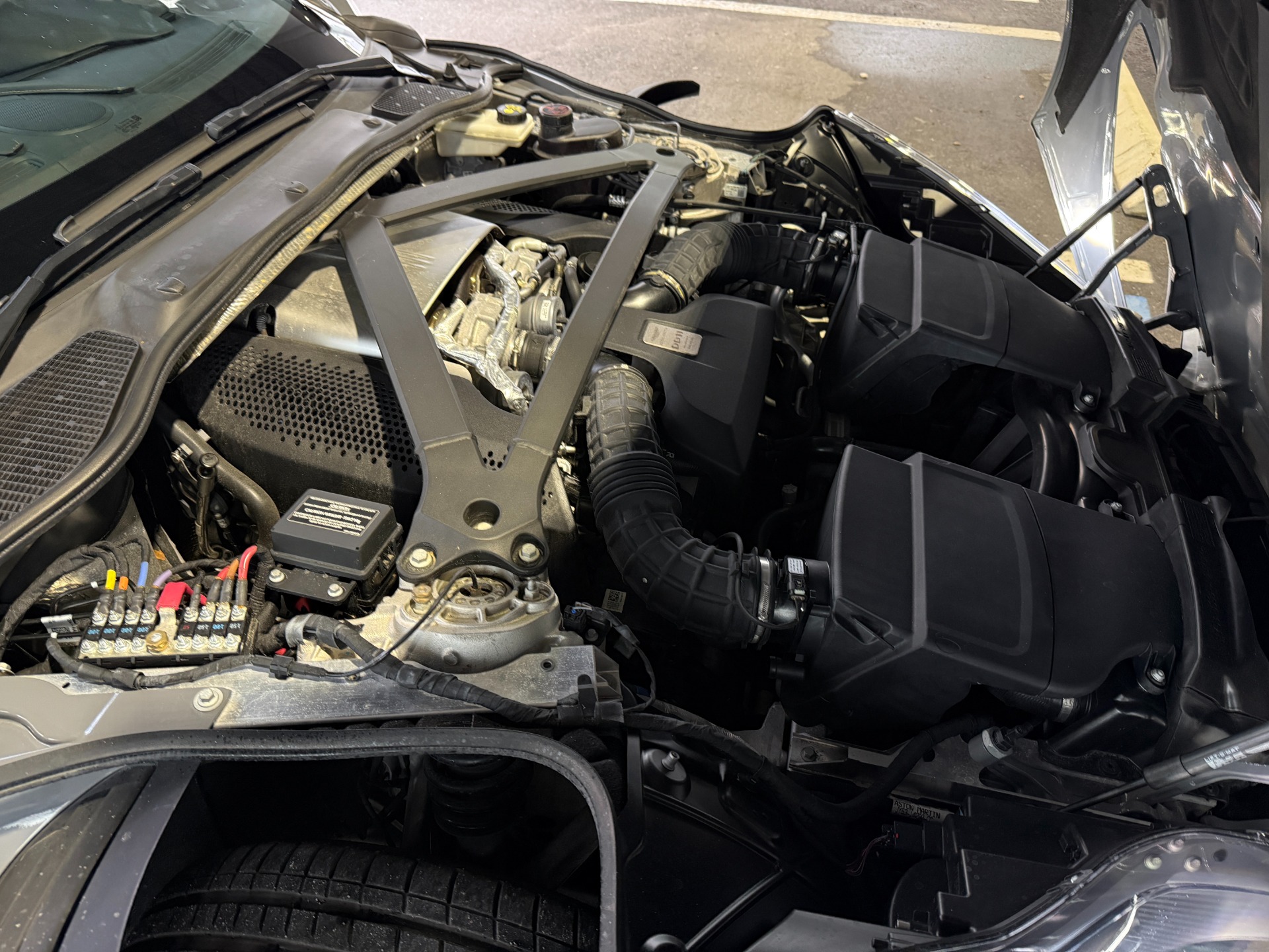 Used-2021-Aston-Martin-DB11-Volante