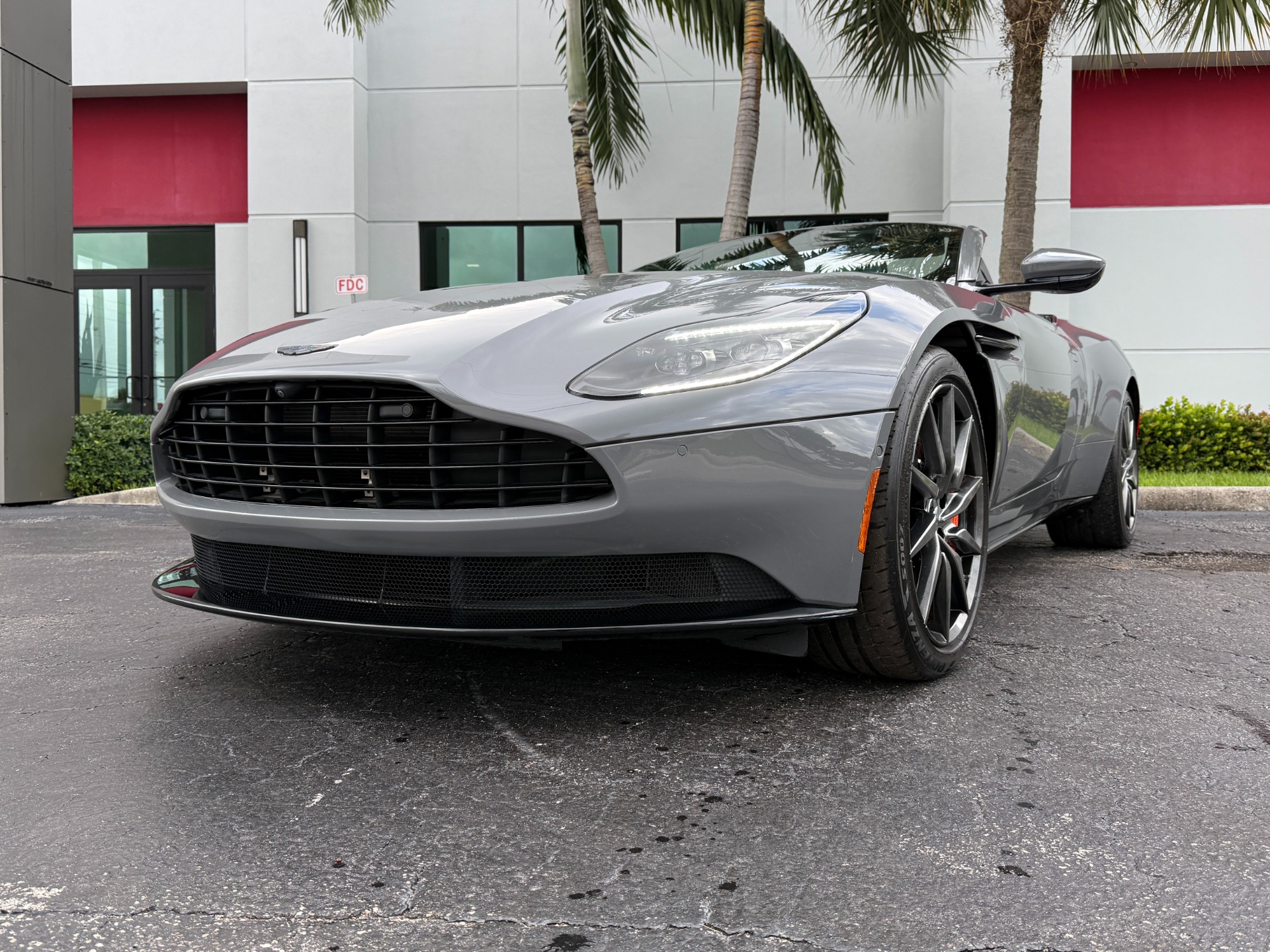 Used-2021-Aston-Martin-DB11-Volante