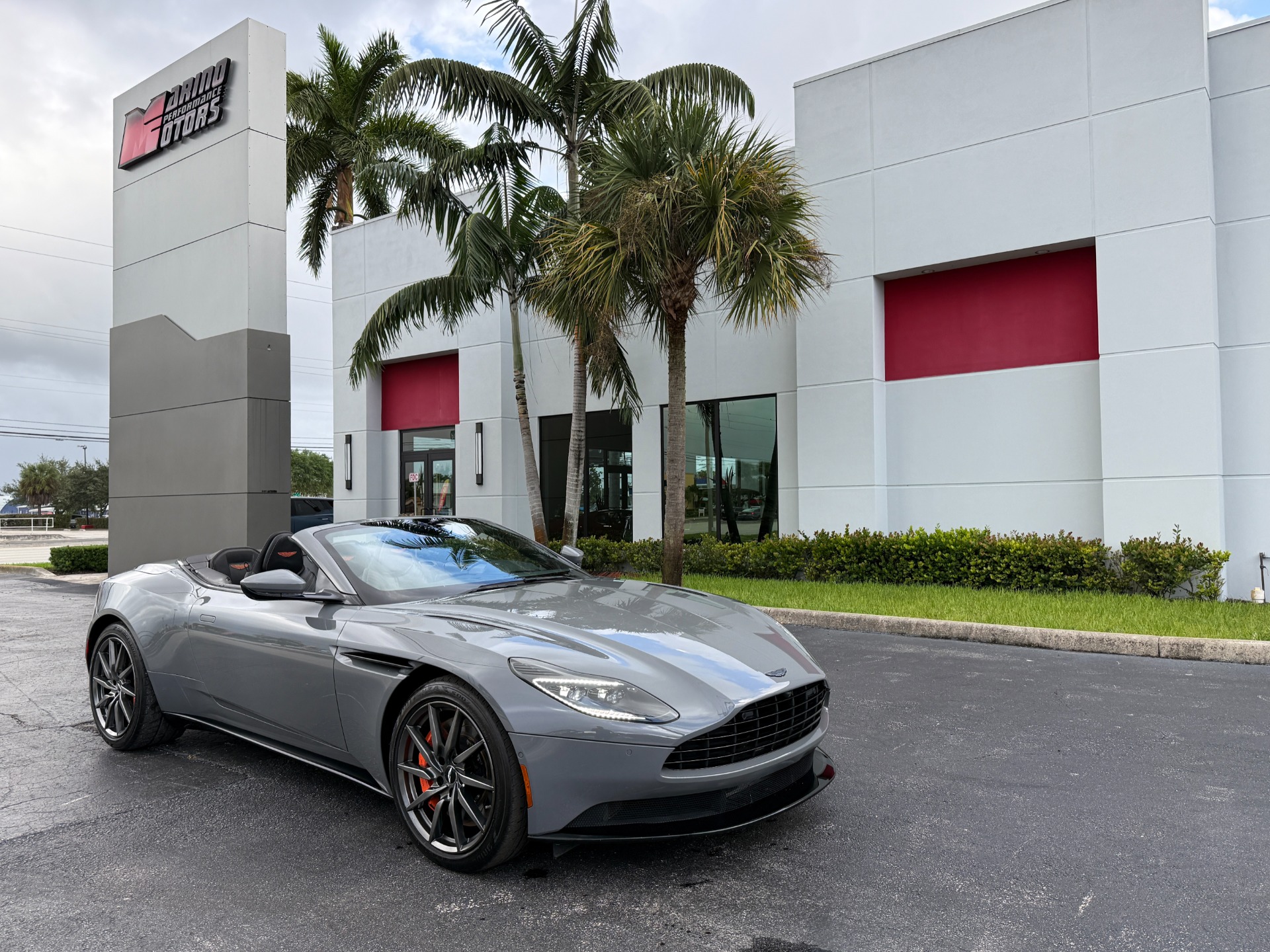 Used-2021-Aston-Martin-DB11-Volante