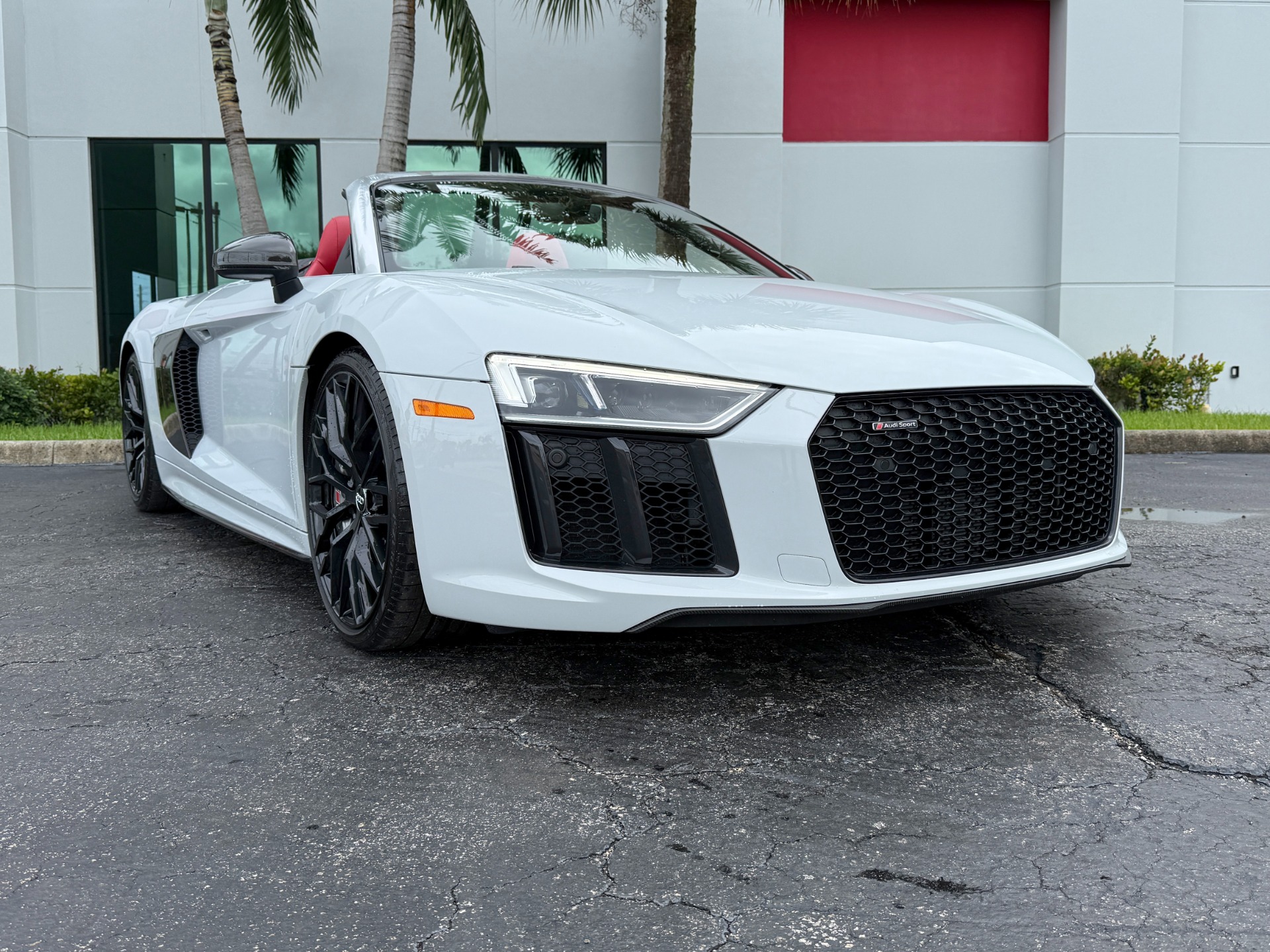 2018 Audi R8 V10 Plus Spyder Quattro S tronic photo 4