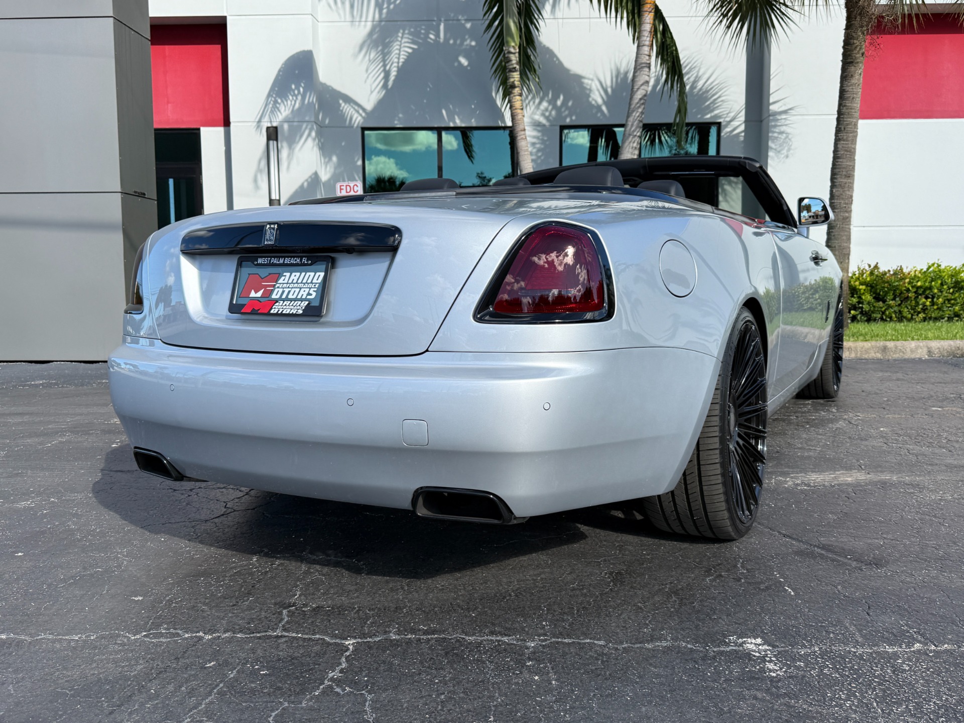 Used-2017-Rolls-Royce-Dawn