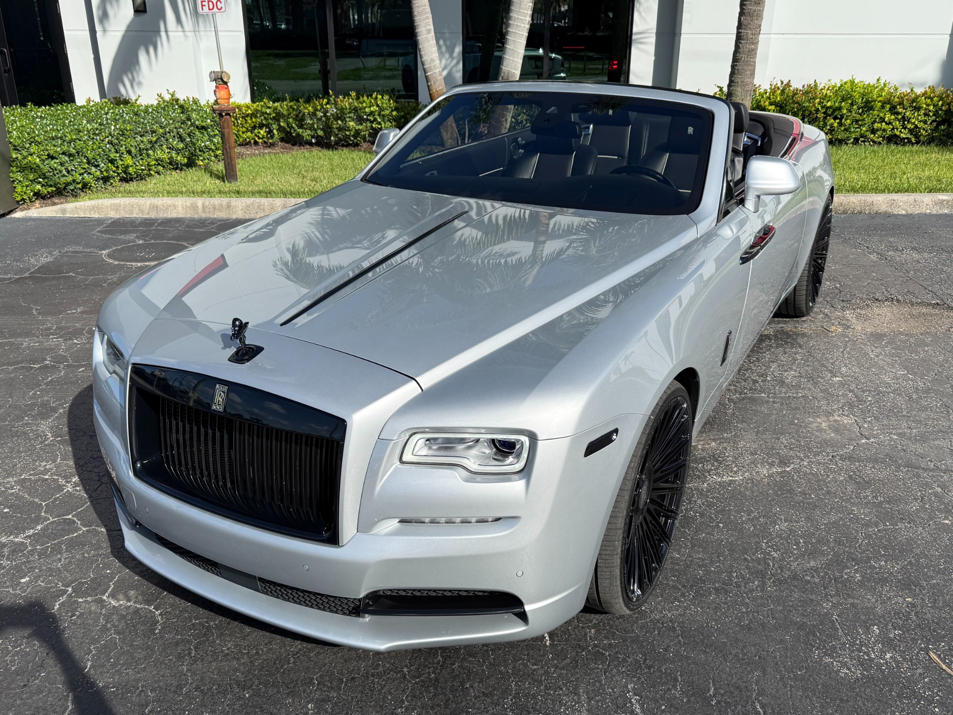 Used-2017-Rolls-Royce-Dawn