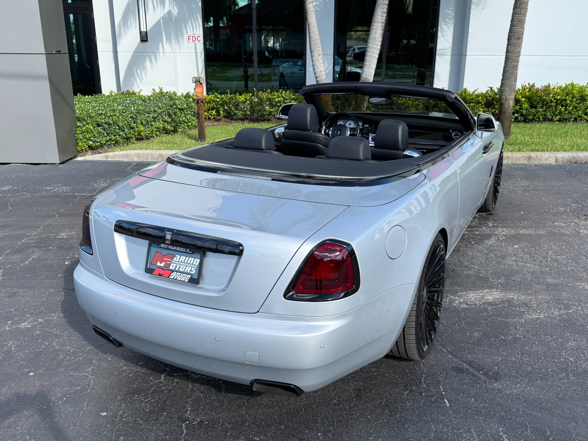 Used-2017-Rolls-Royce-Dawn