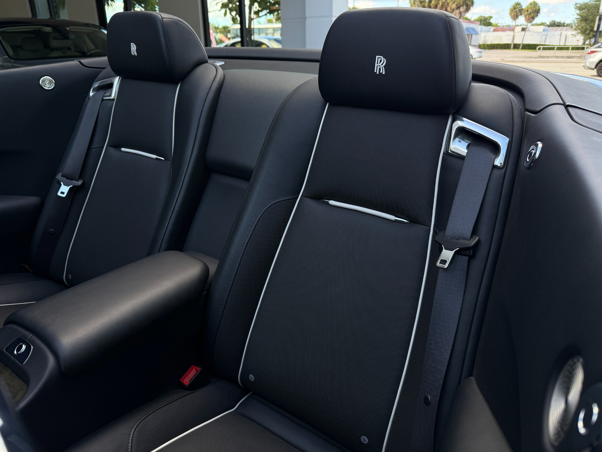 Used-2017-Rolls-Royce-Dawn