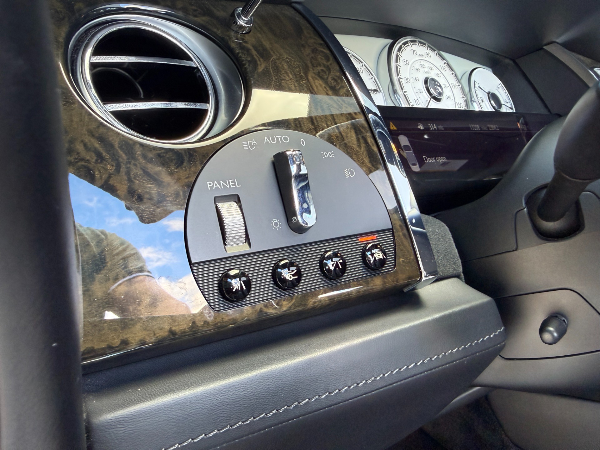 Used-2017-Rolls-Royce-Dawn