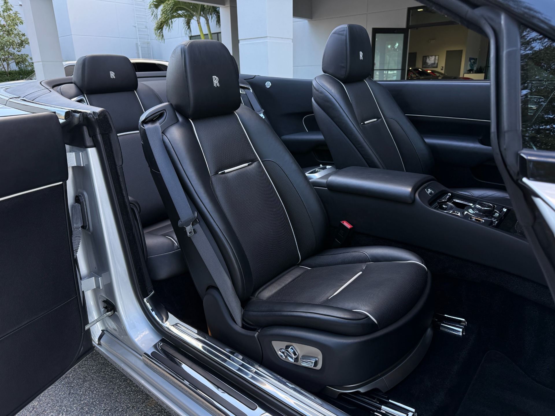 Used-2017-Rolls-Royce-Dawn