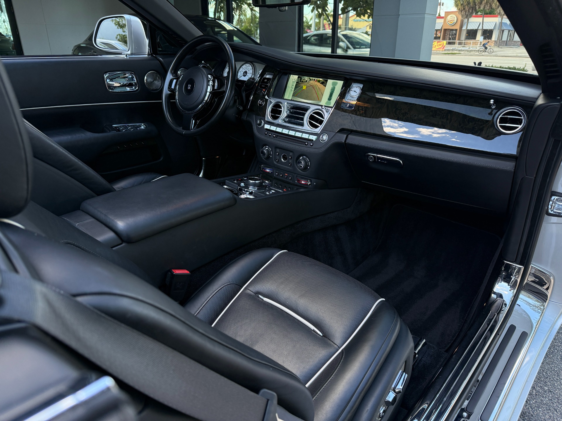 Used-2017-Rolls-Royce-Dawn