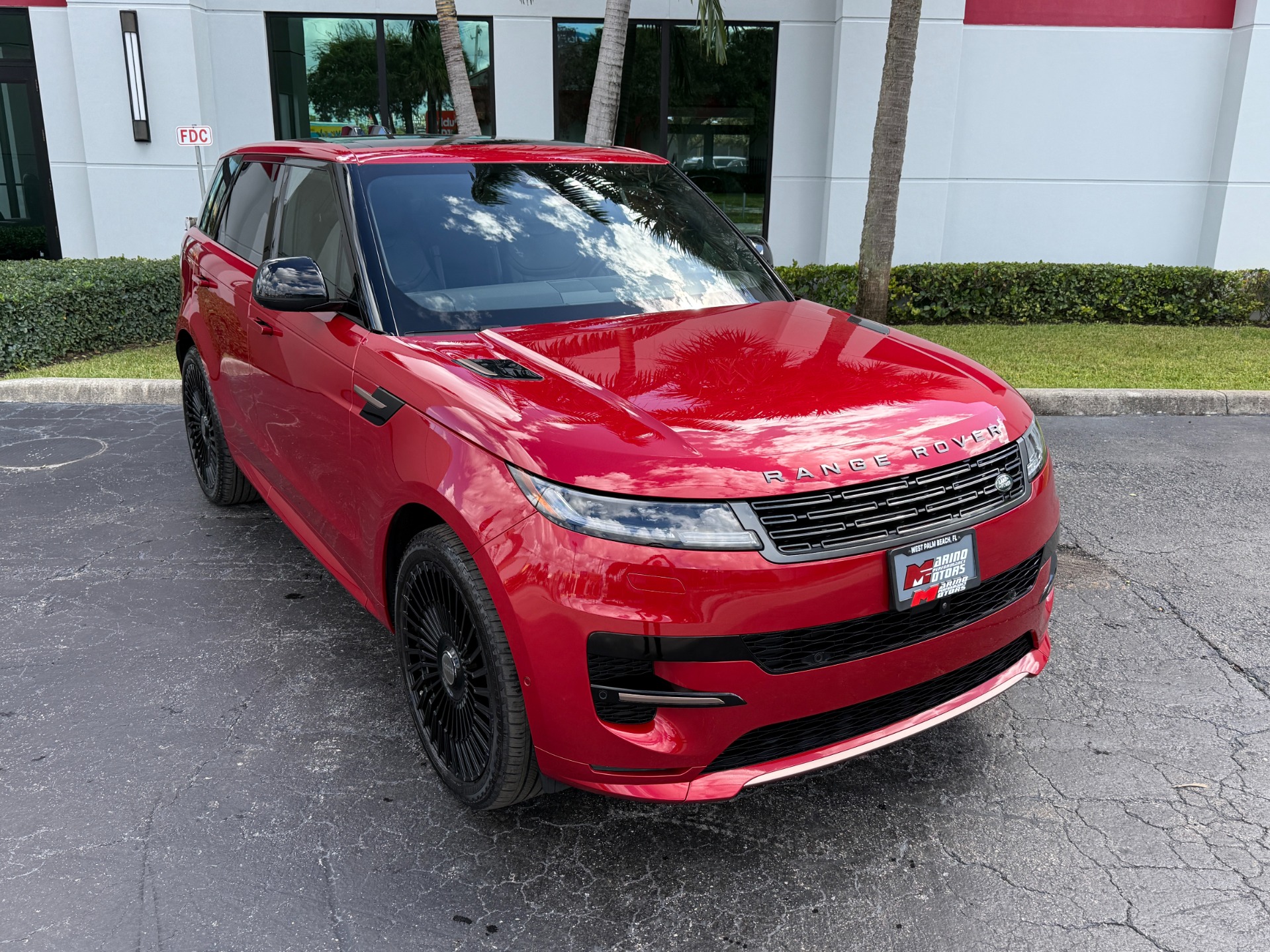 Used-2024-Land-Rover-Range-Rover-Sport-P400-Dynamic-SE