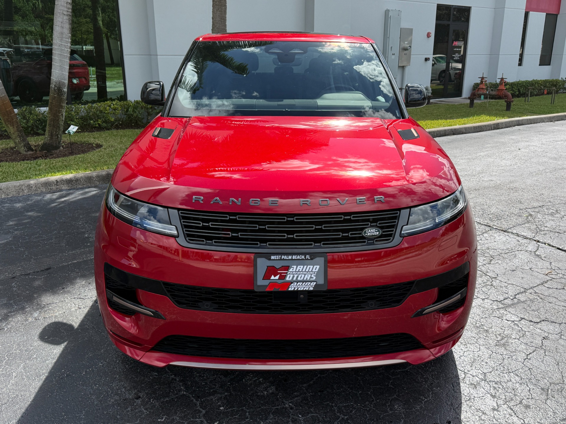 Used-2024-Land-Rover-Range-Rover-Sport-P400-Dynamic-SE