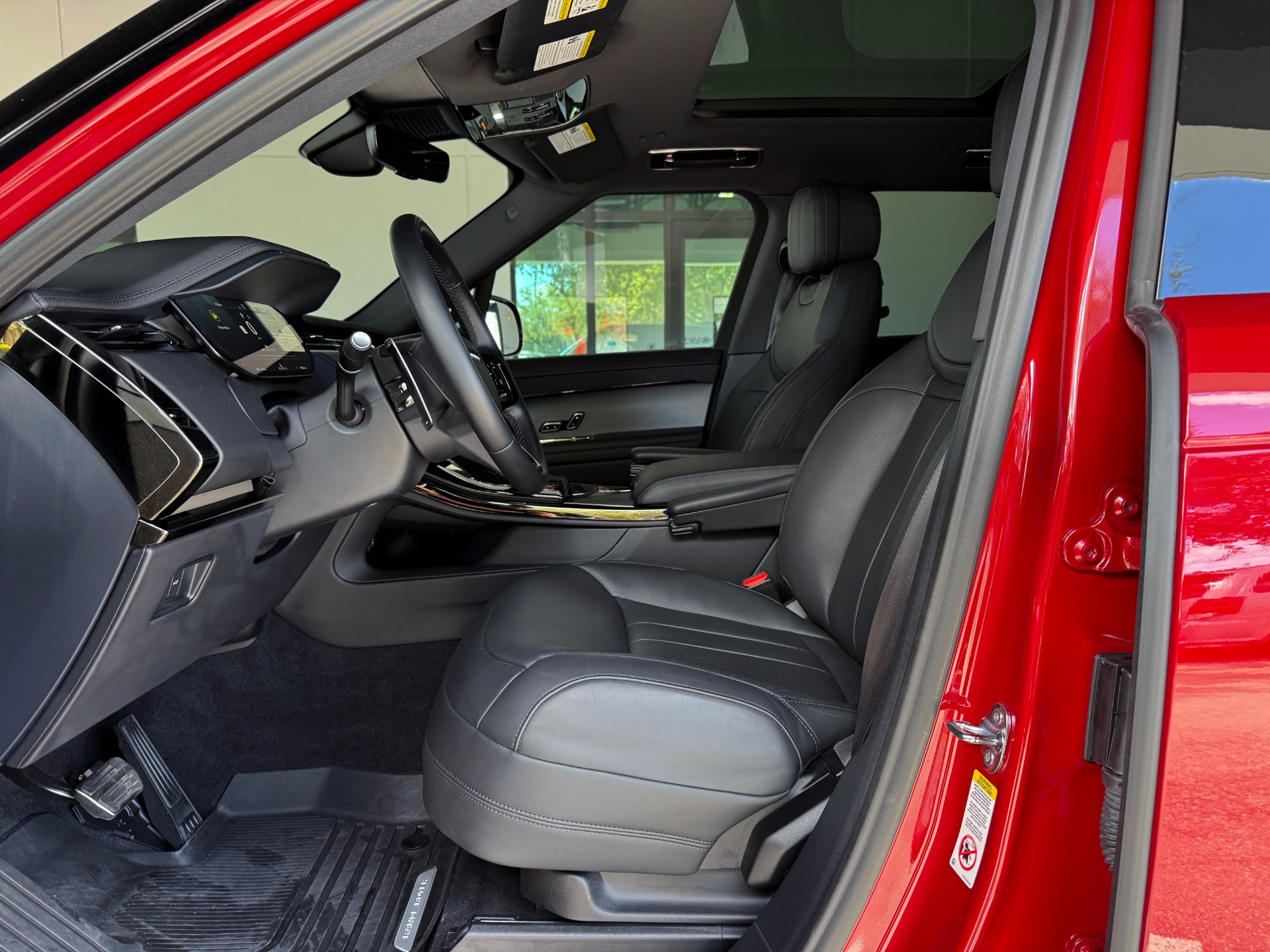 Used-2024-Land-Rover-Range-Rover-Sport-P400-Dynamic-SE