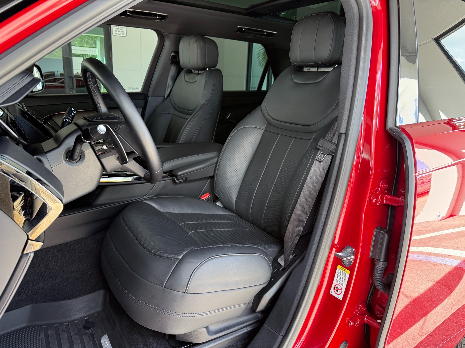 Used-2024-Land-Rover-Range-Rover-Sport-P400-Dynamic-SE