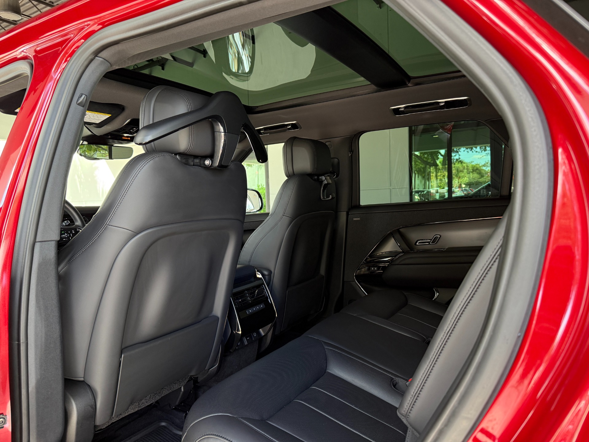 Used-2024-Land-Rover-Range-Rover-Sport-P400-Dynamic-SE