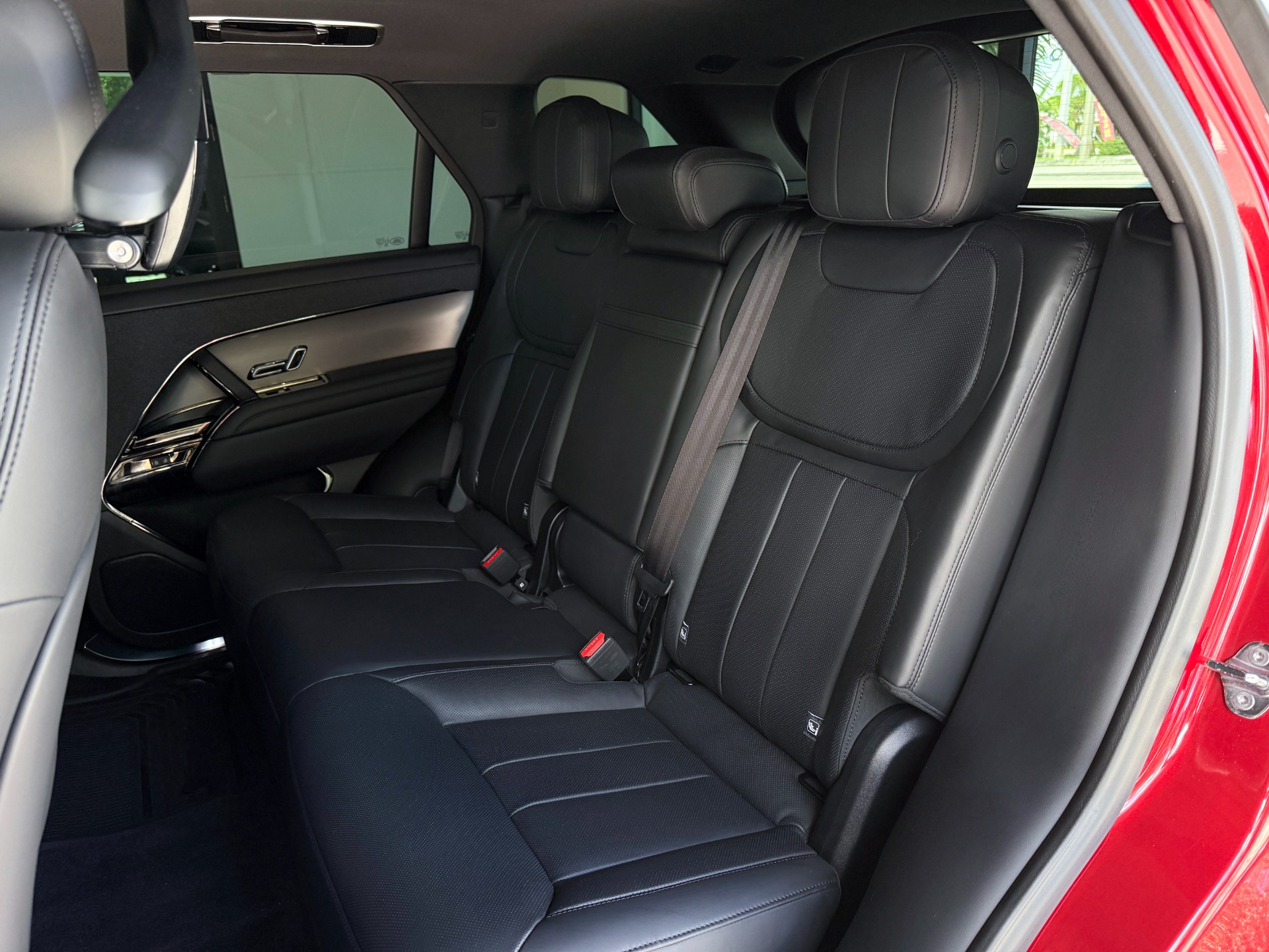 Used-2024-Land-Rover-Range-Rover-Sport-P400-Dynamic-SE
