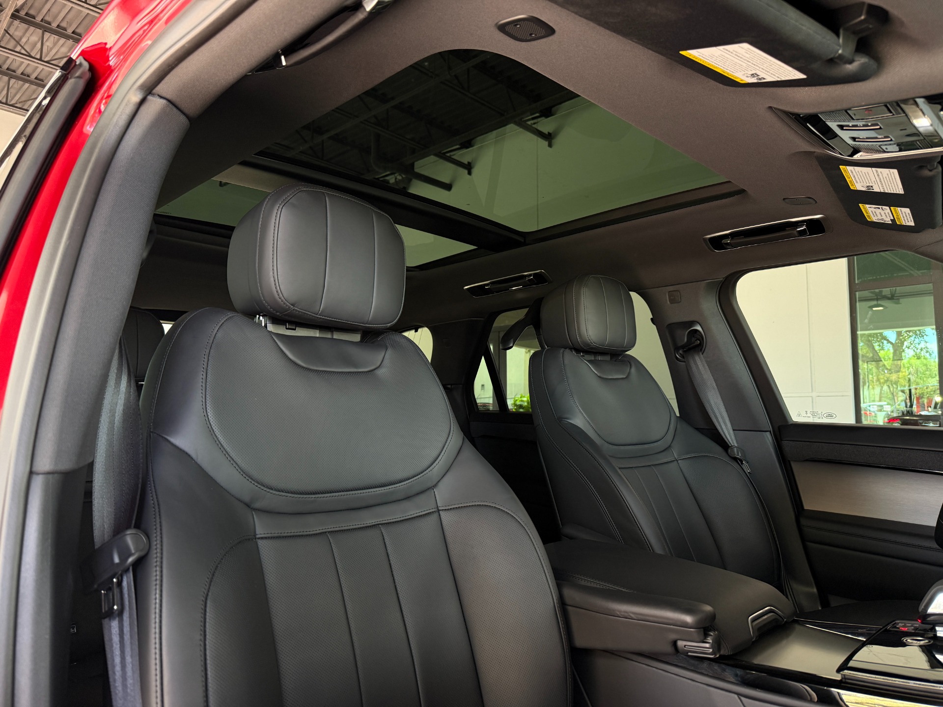 Used-2024-Land-Rover-Range-Rover-Sport-P400-Dynamic-SE