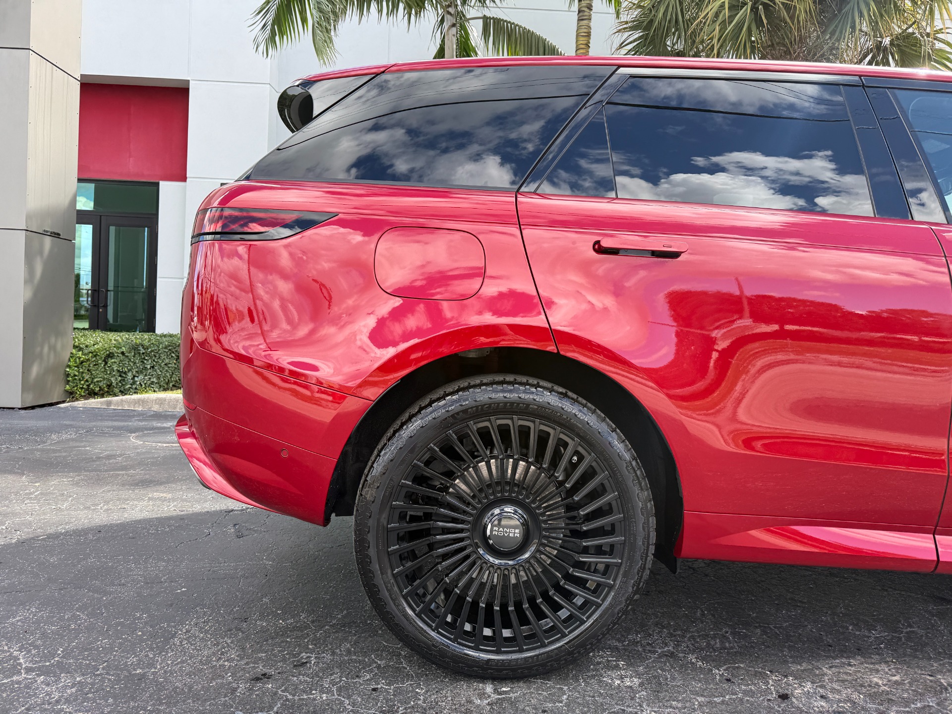 Used-2024-Land-Rover-Range-Rover-Sport-P400-Dynamic-SE