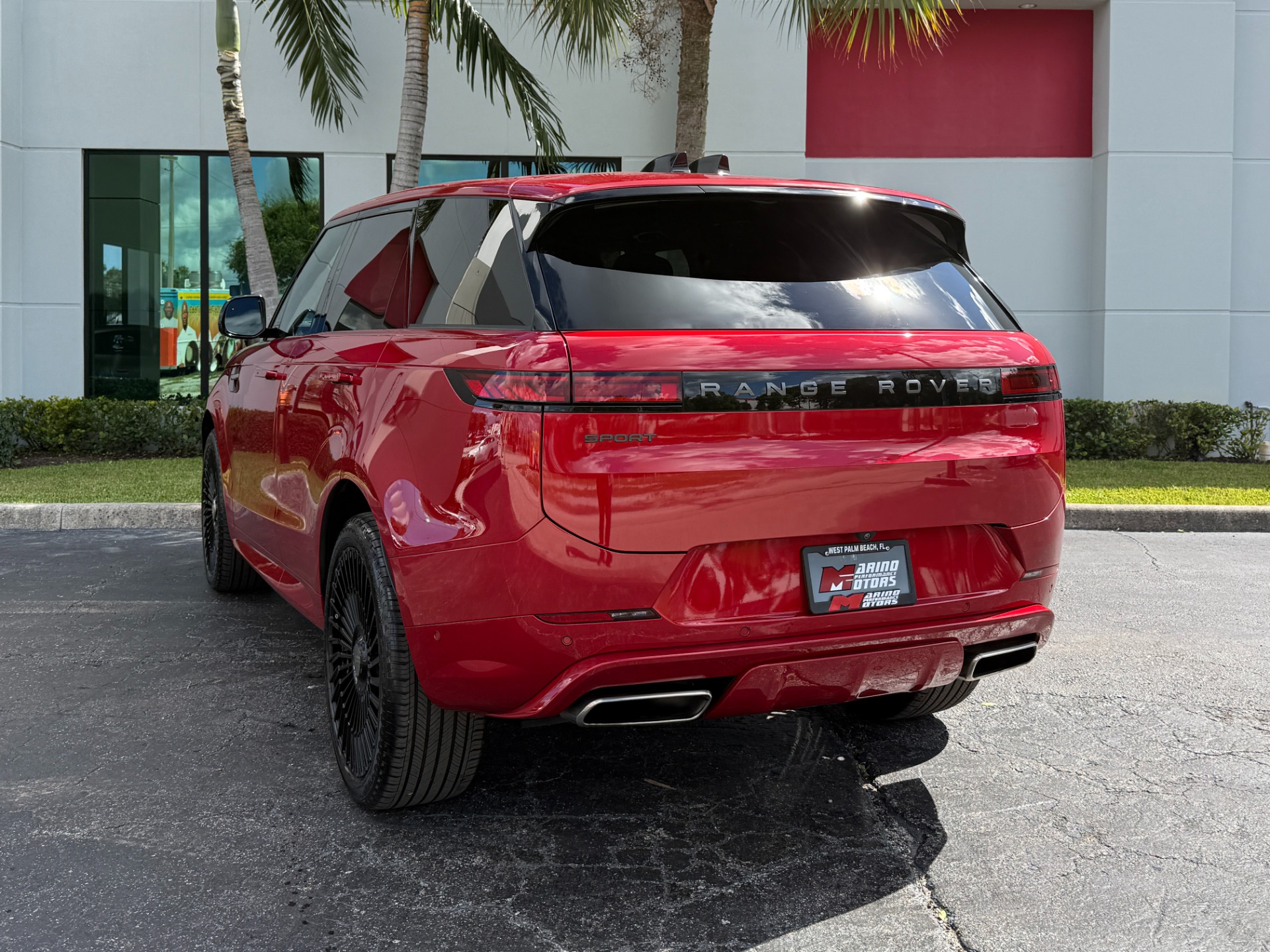 Used-2024-Land-Rover-Range-Rover-Sport-P400-Dynamic-SE