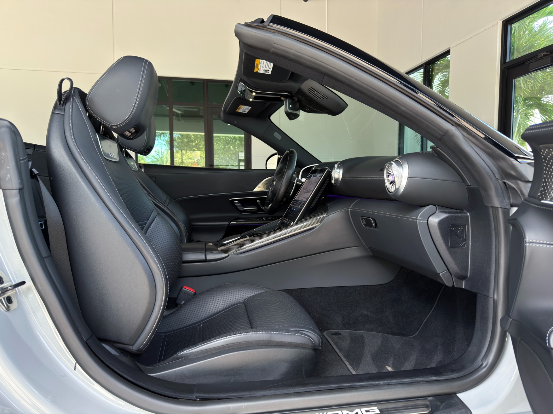 Used-2022-Mercedes-Benz-SL-Class-AMG-SL-63