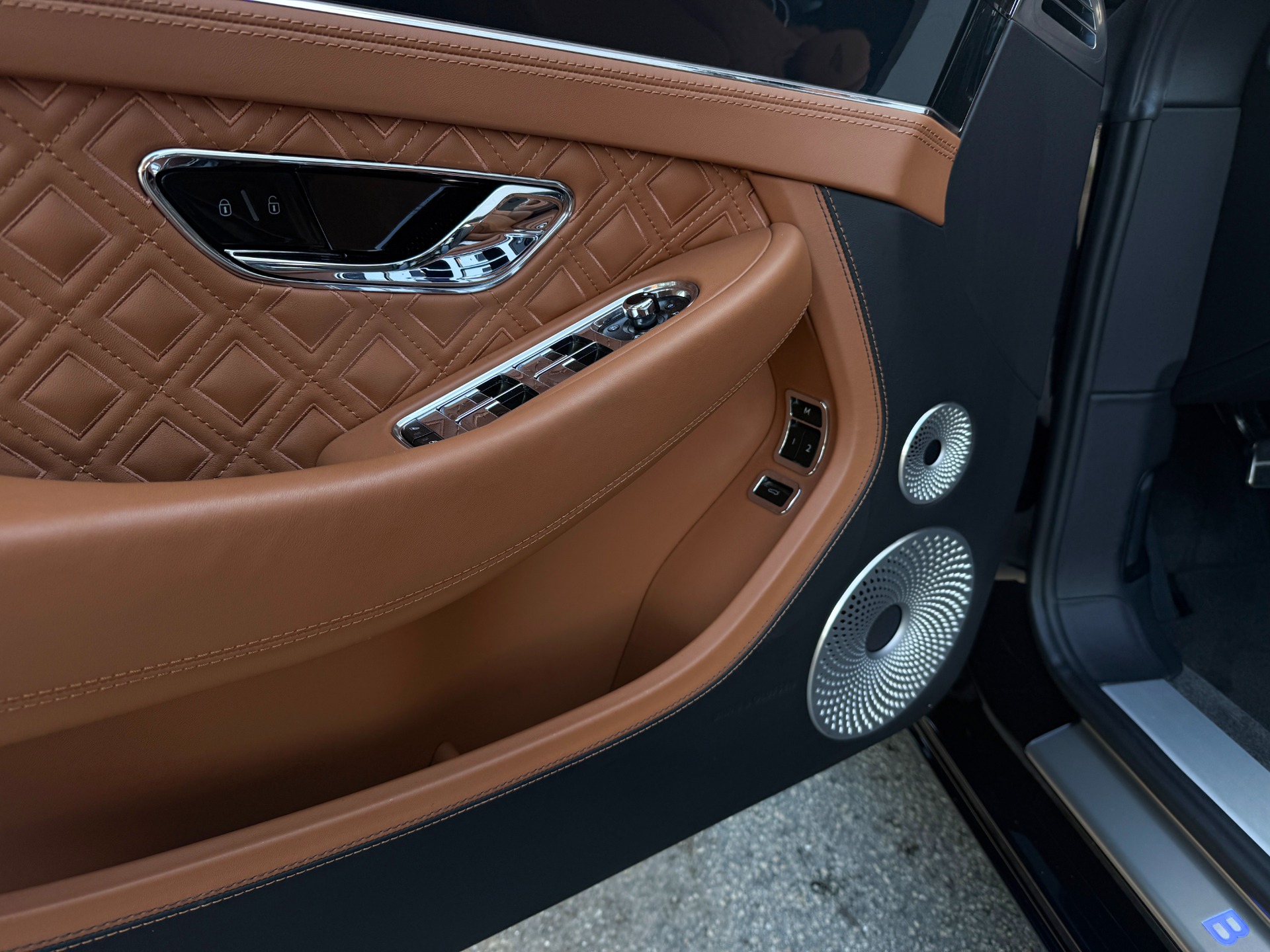 Used-2021-Bentley-Continental-GTC-V8