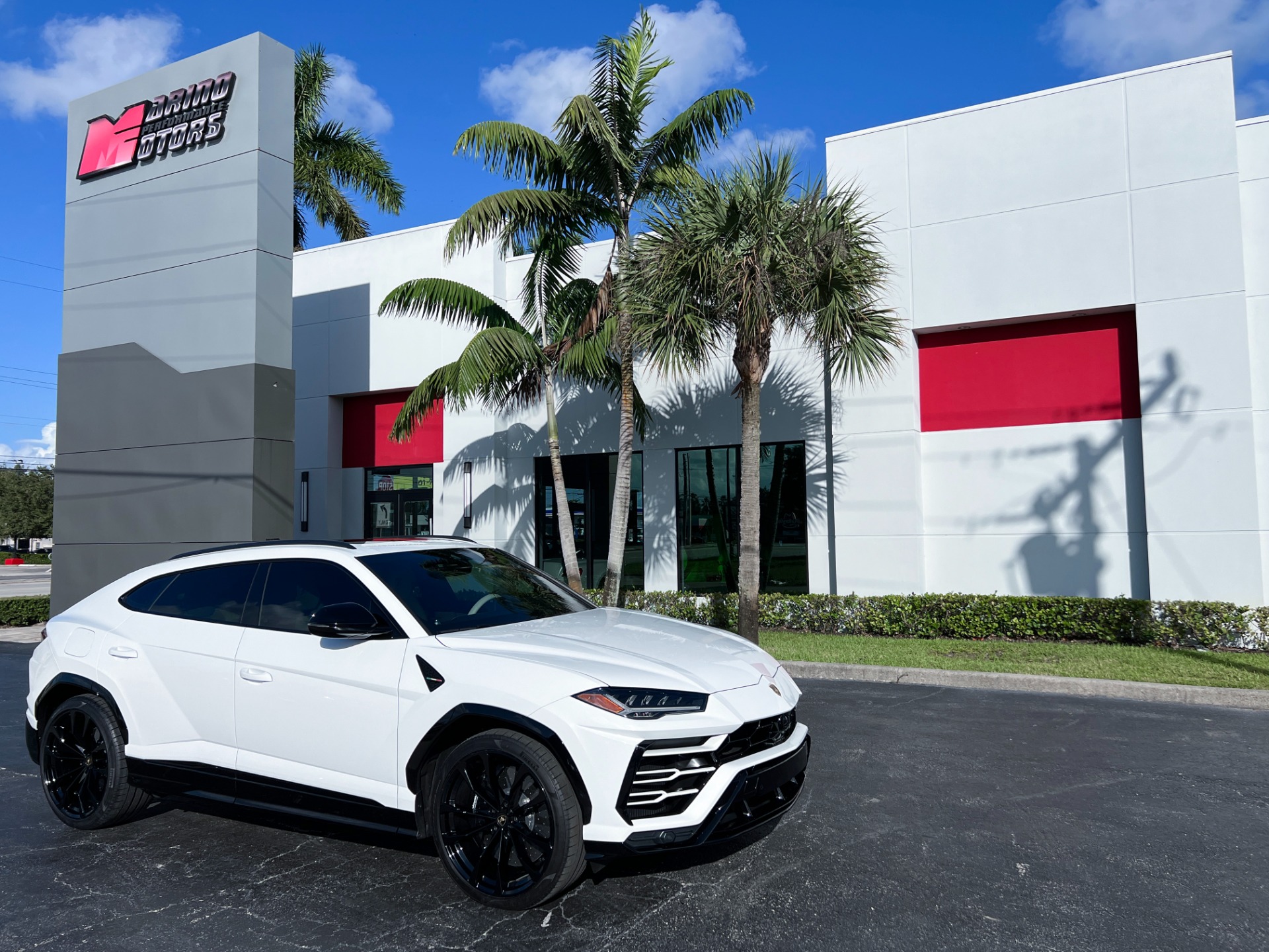 Bianco Monocerus 2021 Lamborghini Urus SUV / Crossover All-Wheel Drive 8-Speed Automatic
