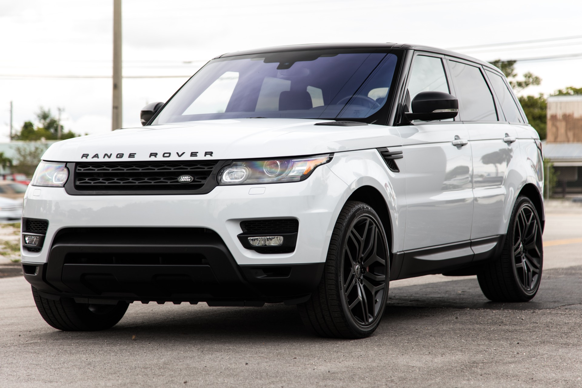 2016 Supercharged Range Rover Sport - www.inf-inet.com