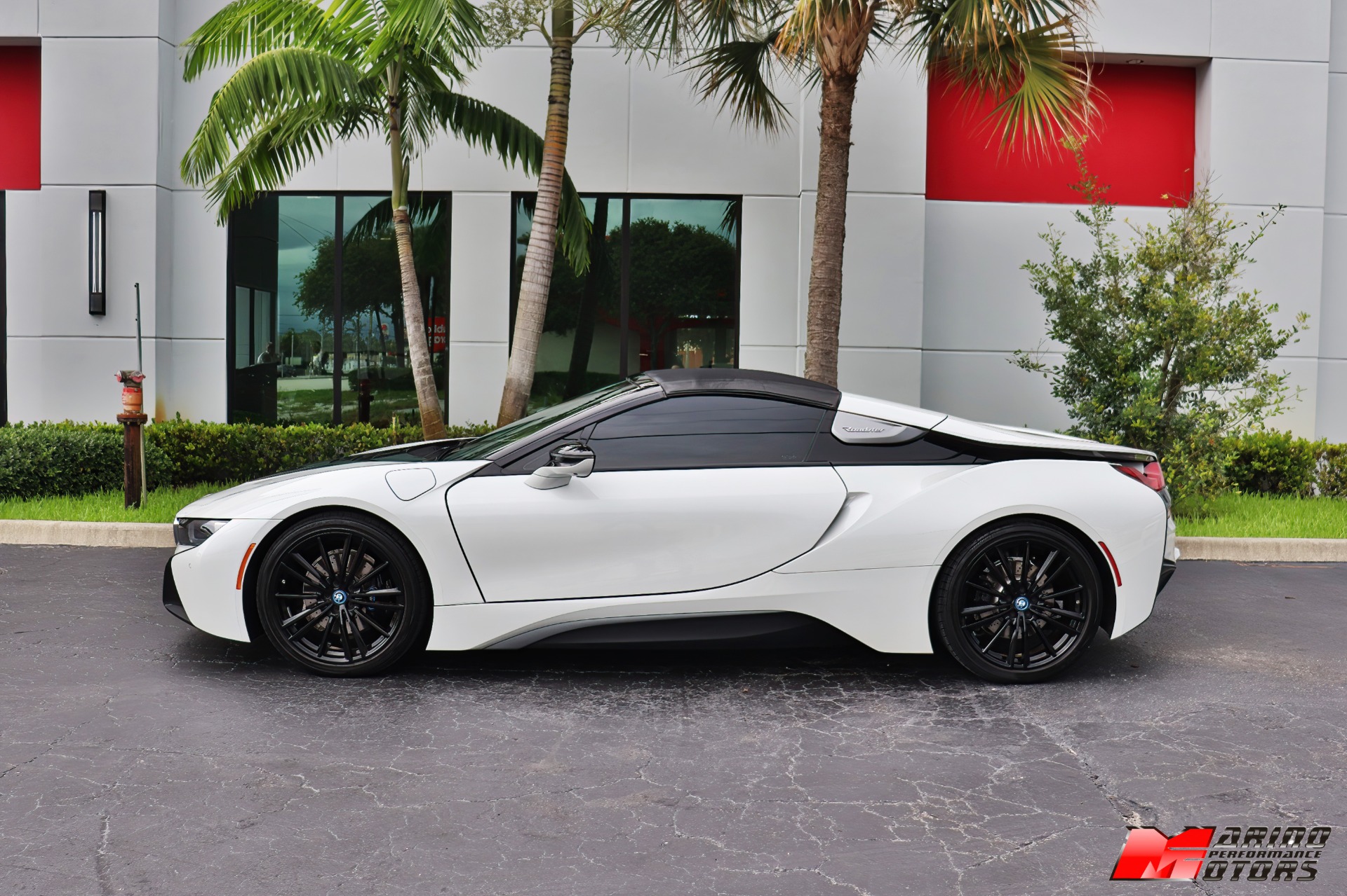 Modellino Auto BMW I8 Coupe 1:24 Rastar 56500 - Colore Bianco/Nero, Edizione 2019