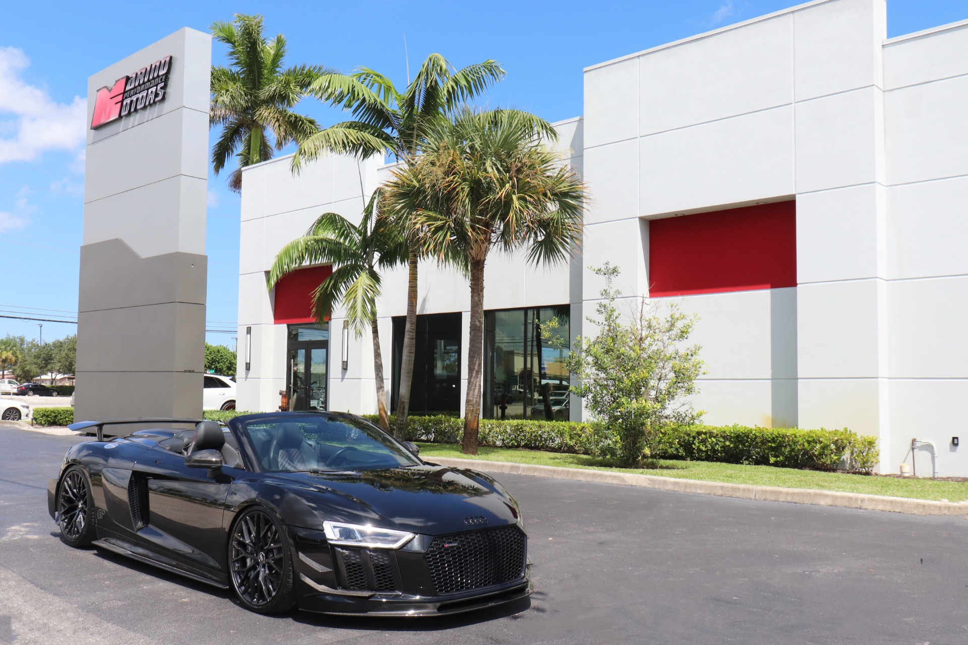 Audi R8 V10 Plus Walkaround