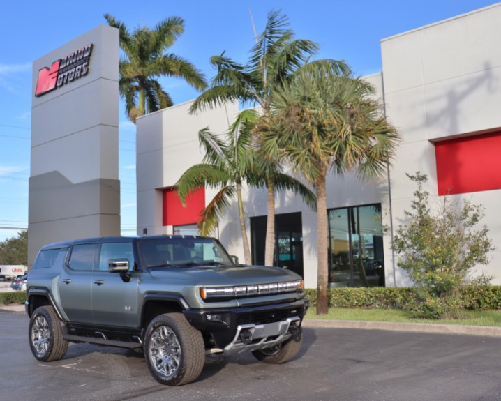 2024 GMC Hummer EV 3X SUV's photo