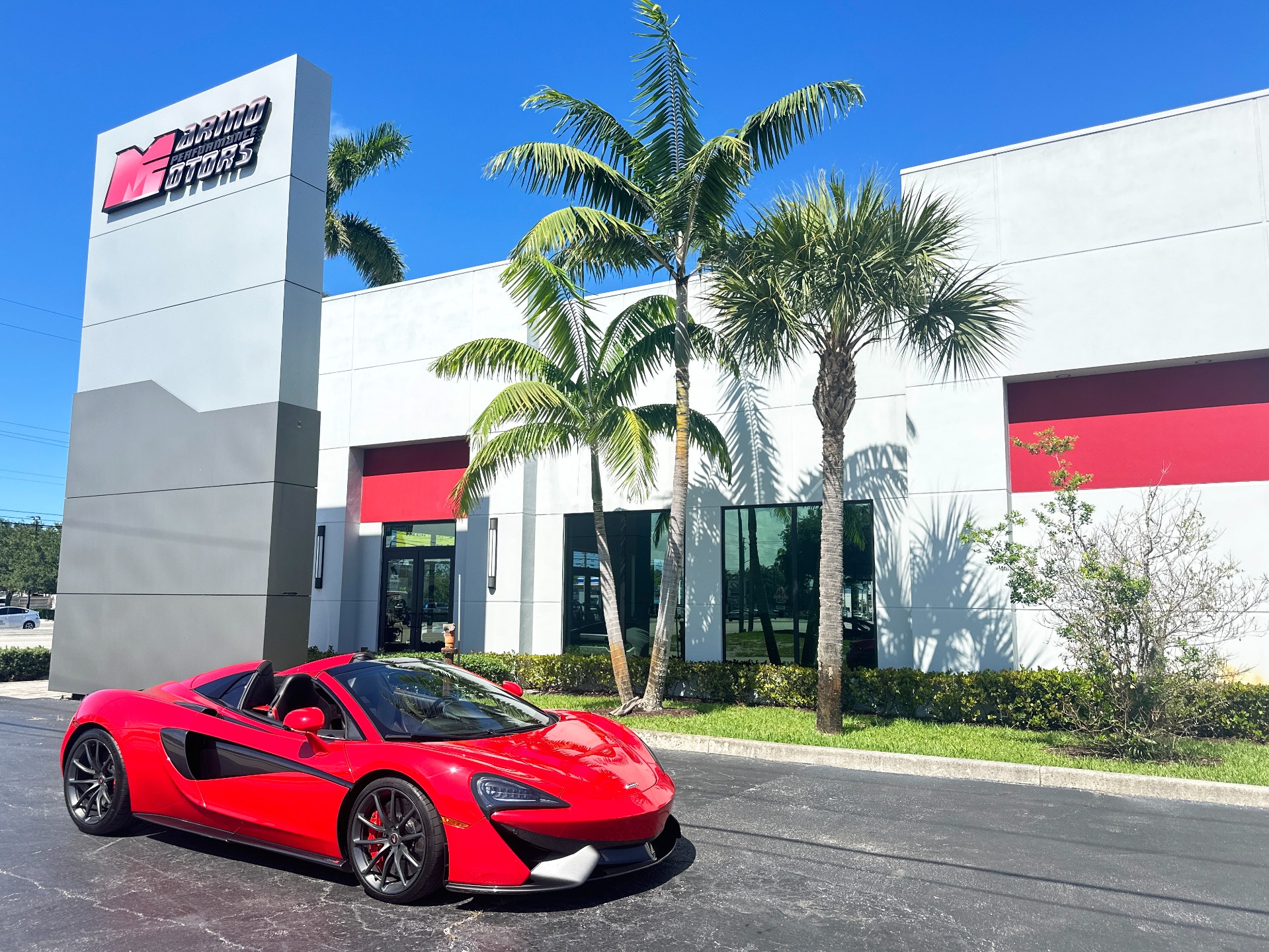 Used-2018-McLaren-570S-Spider-