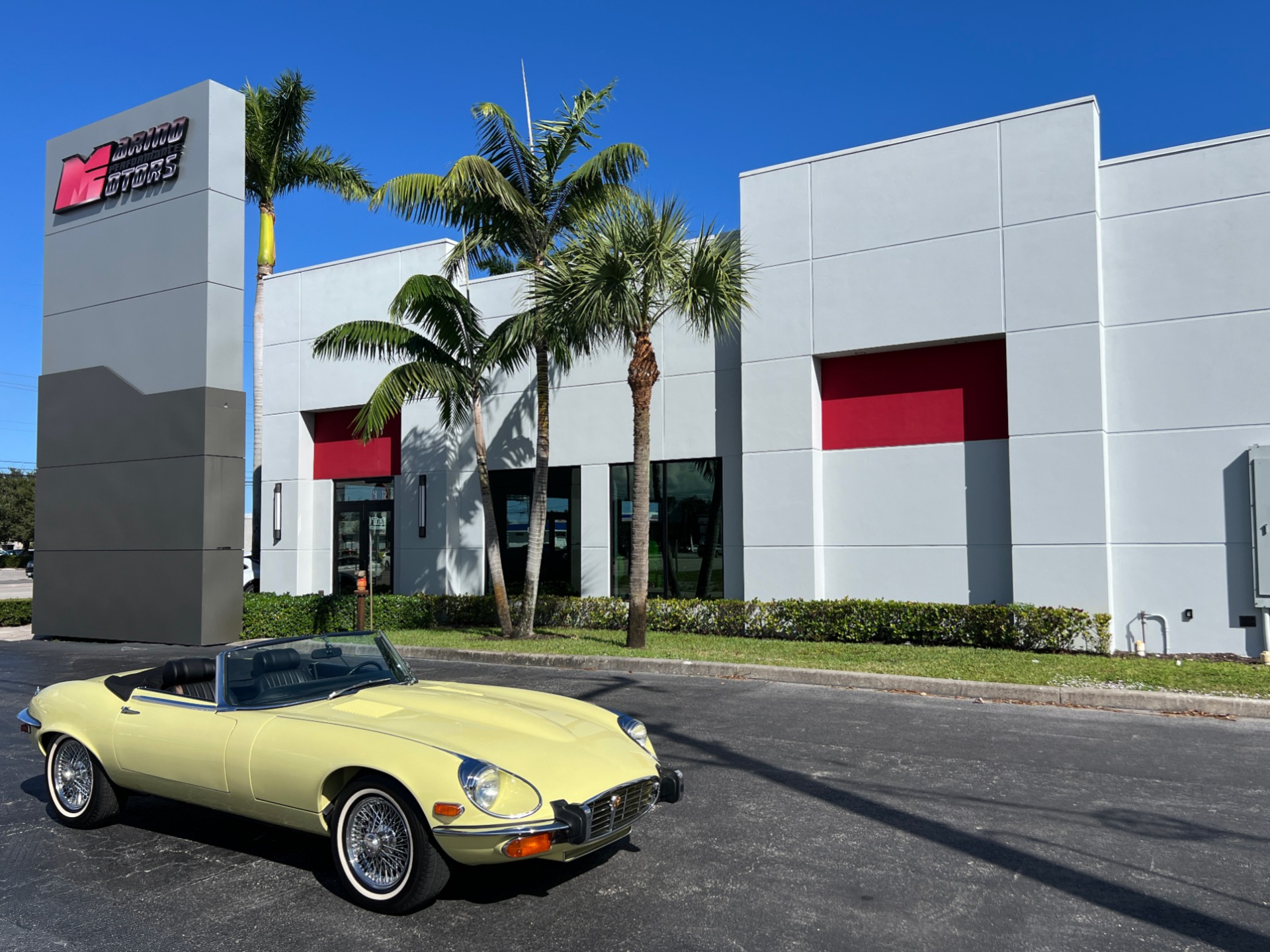 Used-1973-Jaguar-XKE-Roadster-