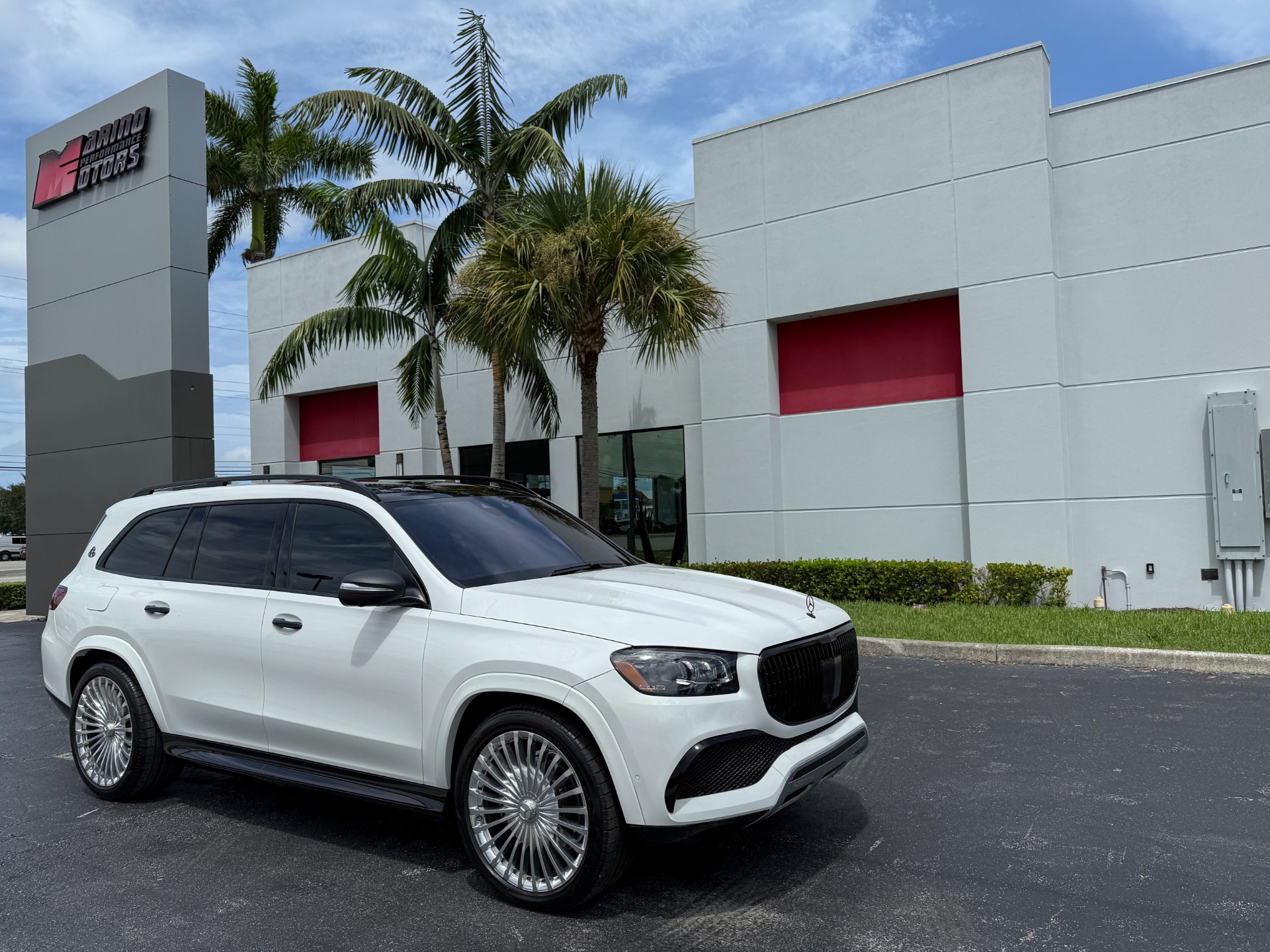 Used-2023-Mercedes-Benz-GLS-