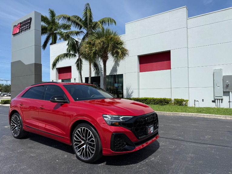 2024 Audi SQ8 Prestige's photo