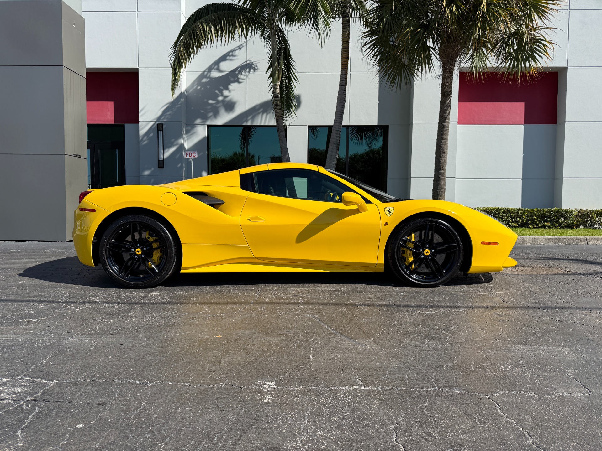 2018 Ferrari 488 Spider photo 3