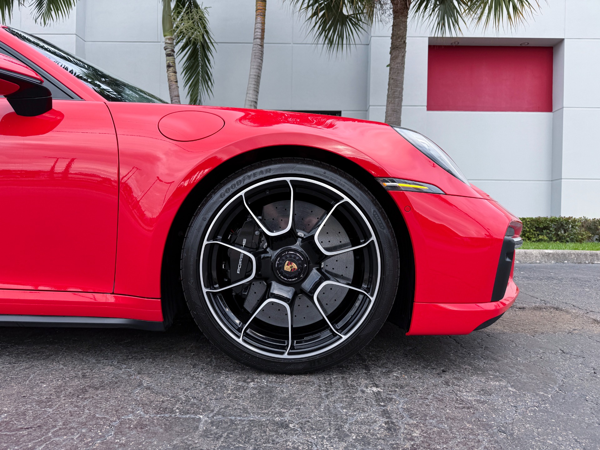 2023 Porsche 911 Turbo S photo 4