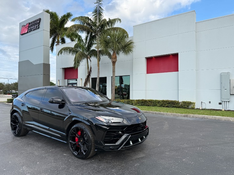 2019 Lamborghini Urus Base's photo