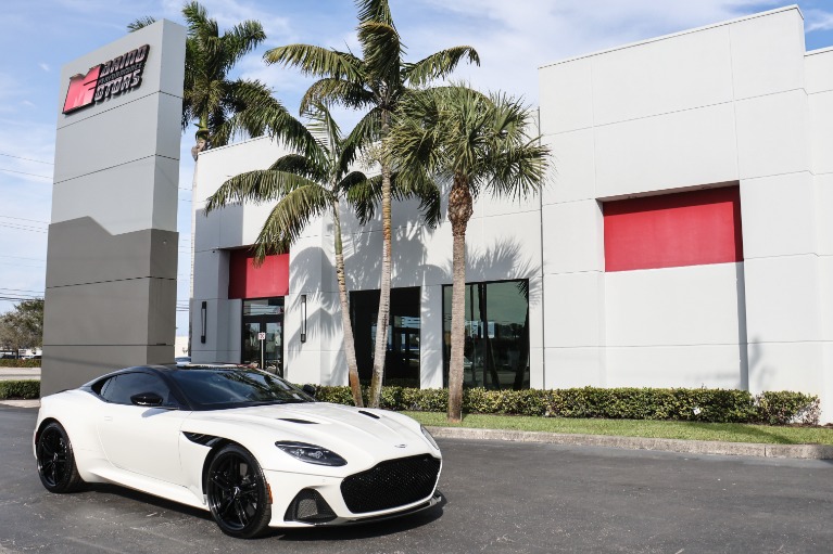 2019 Aston Martin DBS Superleggera Coupe's photo