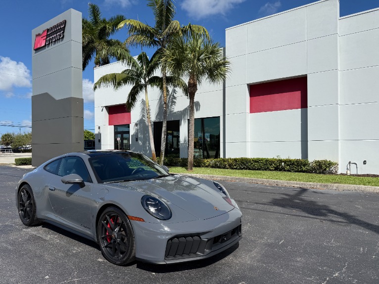 2025 Porsche 911 GTS