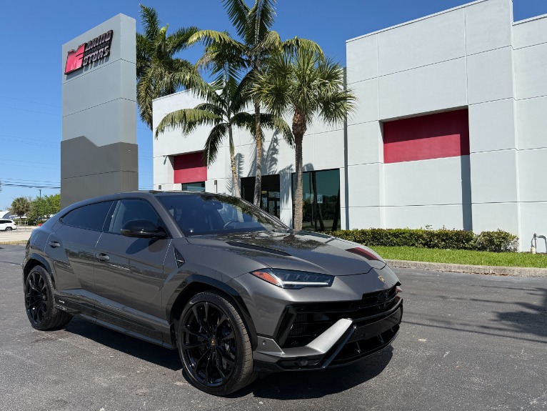 2024 Lamborghini Urus 4.0 V8 S's photo
