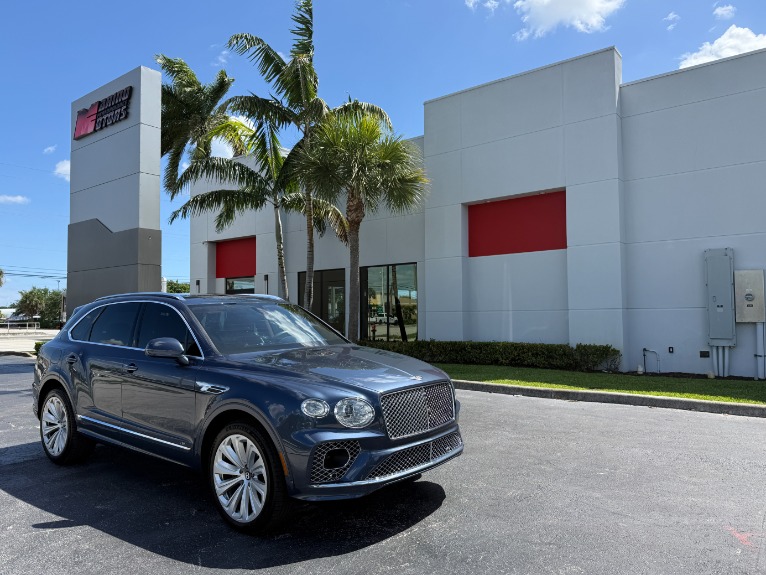 2021 Bentley Bentayga V8's photo