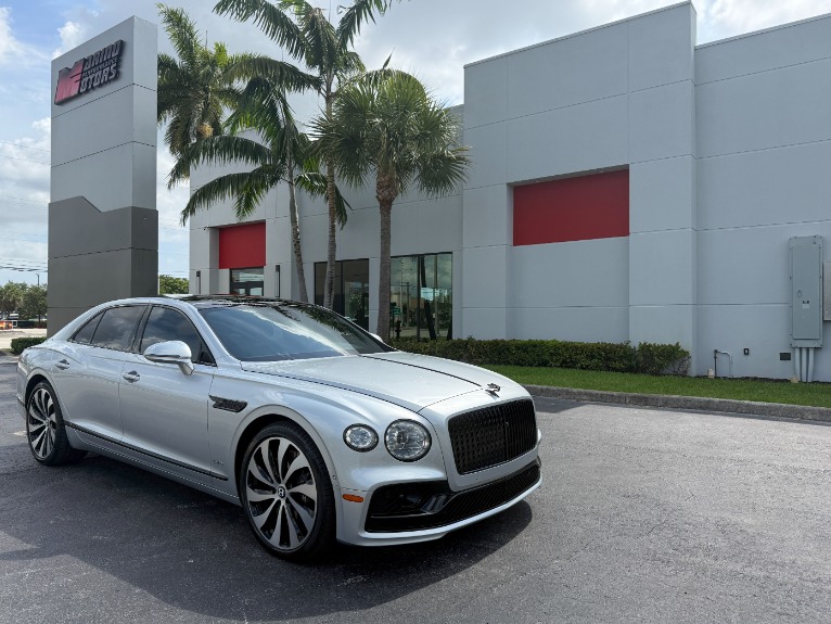 2022 Bentley Flying Spur's photo
