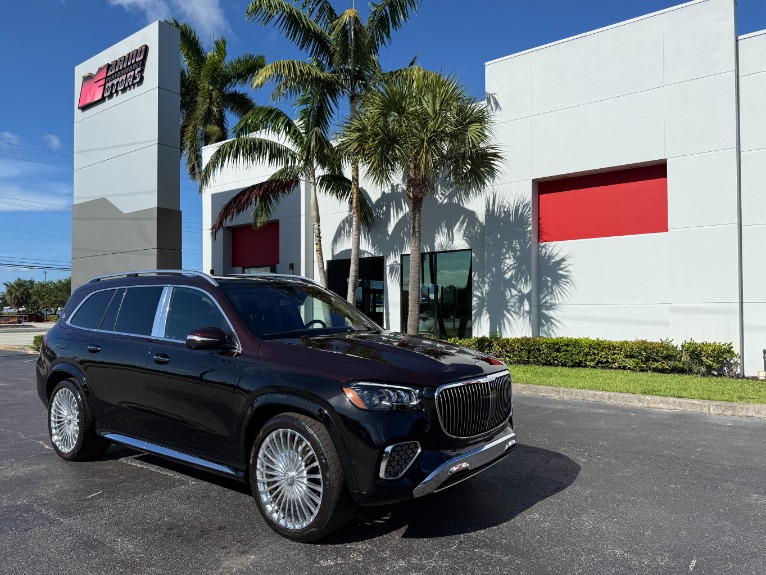 2024 Mercedes-Benz GLS Maybach GLS 600's photo